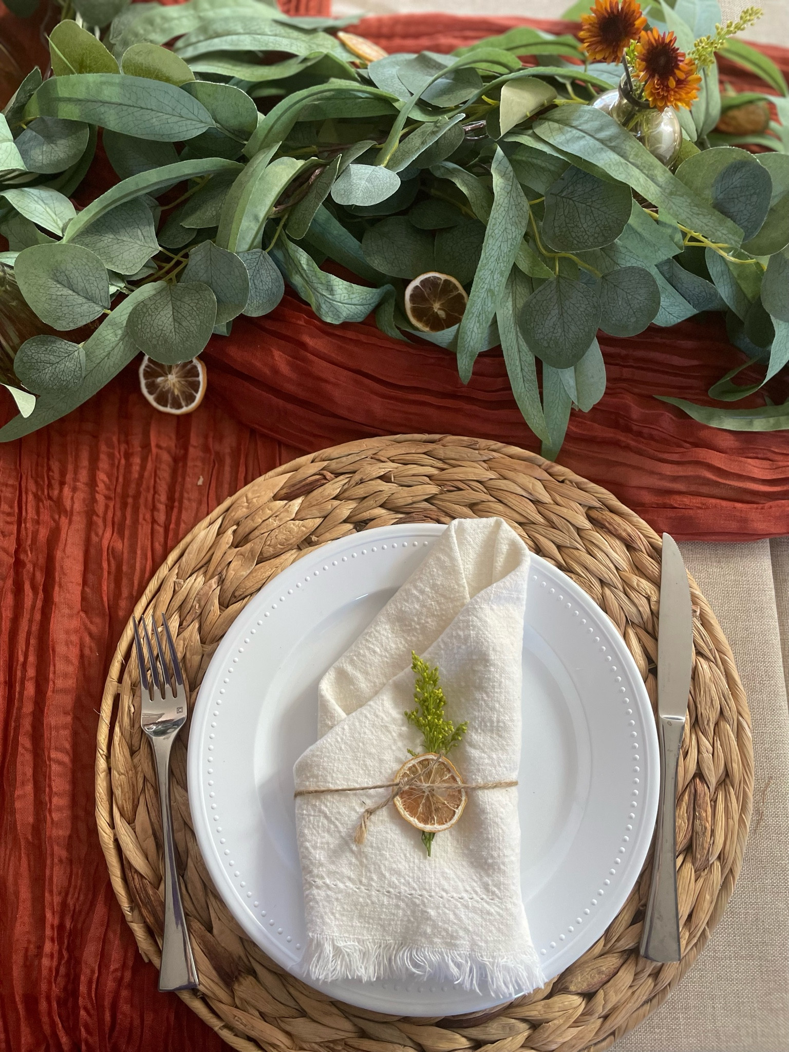 everything you need for a pinterest-worthy thanksgiving tablescape [on an amazon budget]!

not linked:
fancy disposable plates - costco
flowers from trader joes 

holiday decor // table // home decor

#LTKHoliday #LTKSaleAlert #LTKFindsUnder50