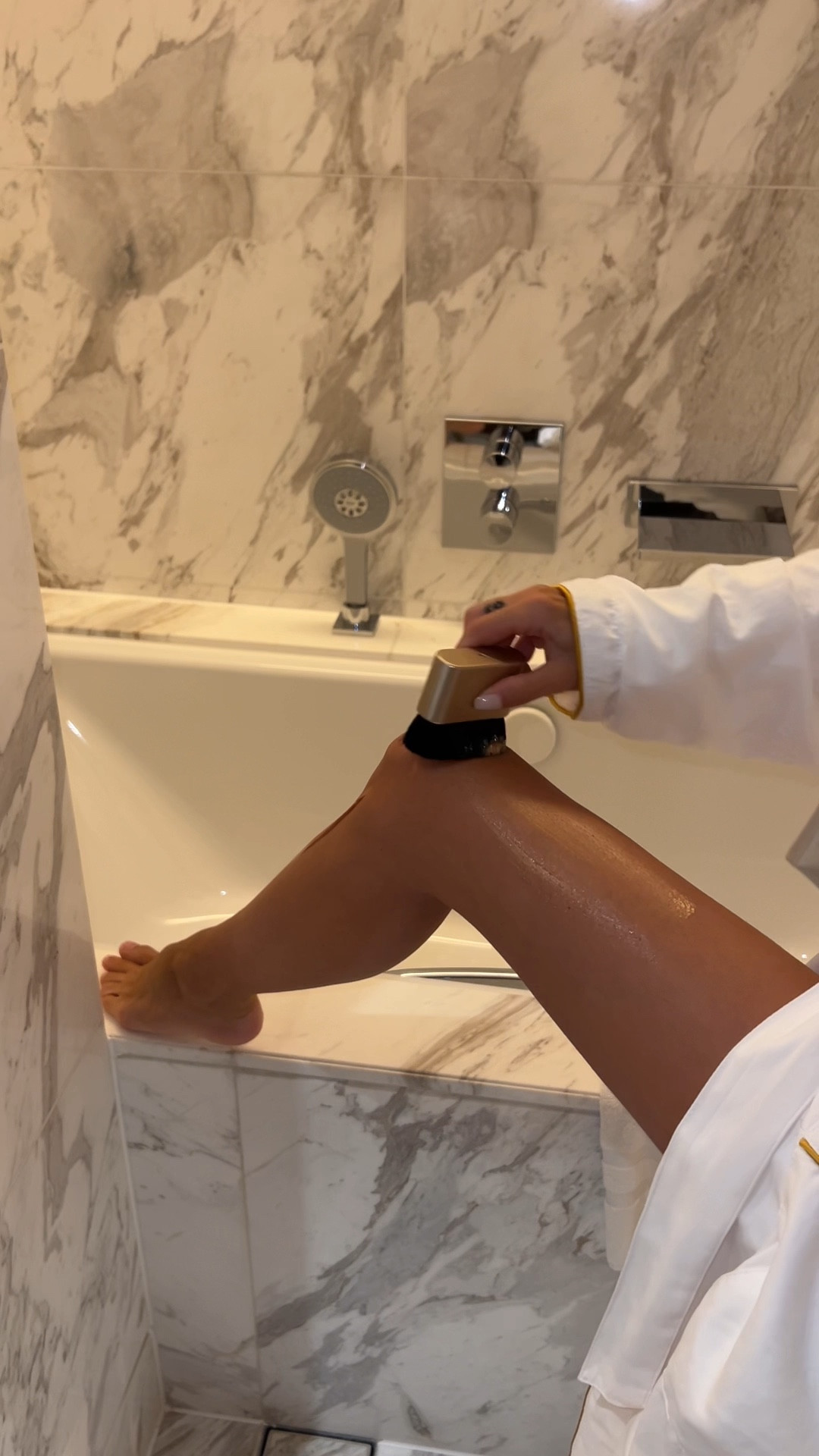 the best body glow ✨

#LTKbeauty #LTKfindsunder50 #LTKHoliday