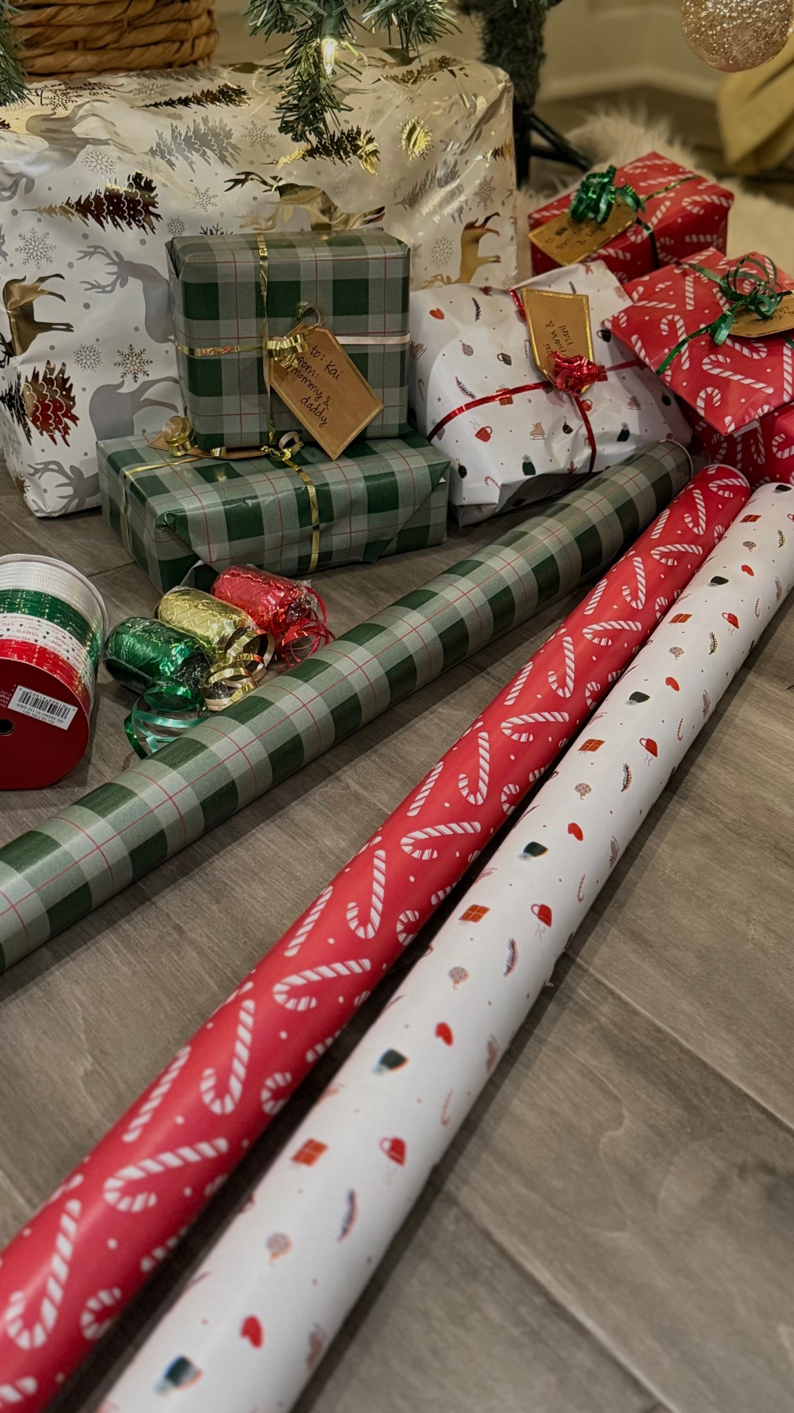 Holiday wrapping paper, holiday essentials, on sale, target

#LTKGiftGuide #LTKHoliday #LTKSaleAlert