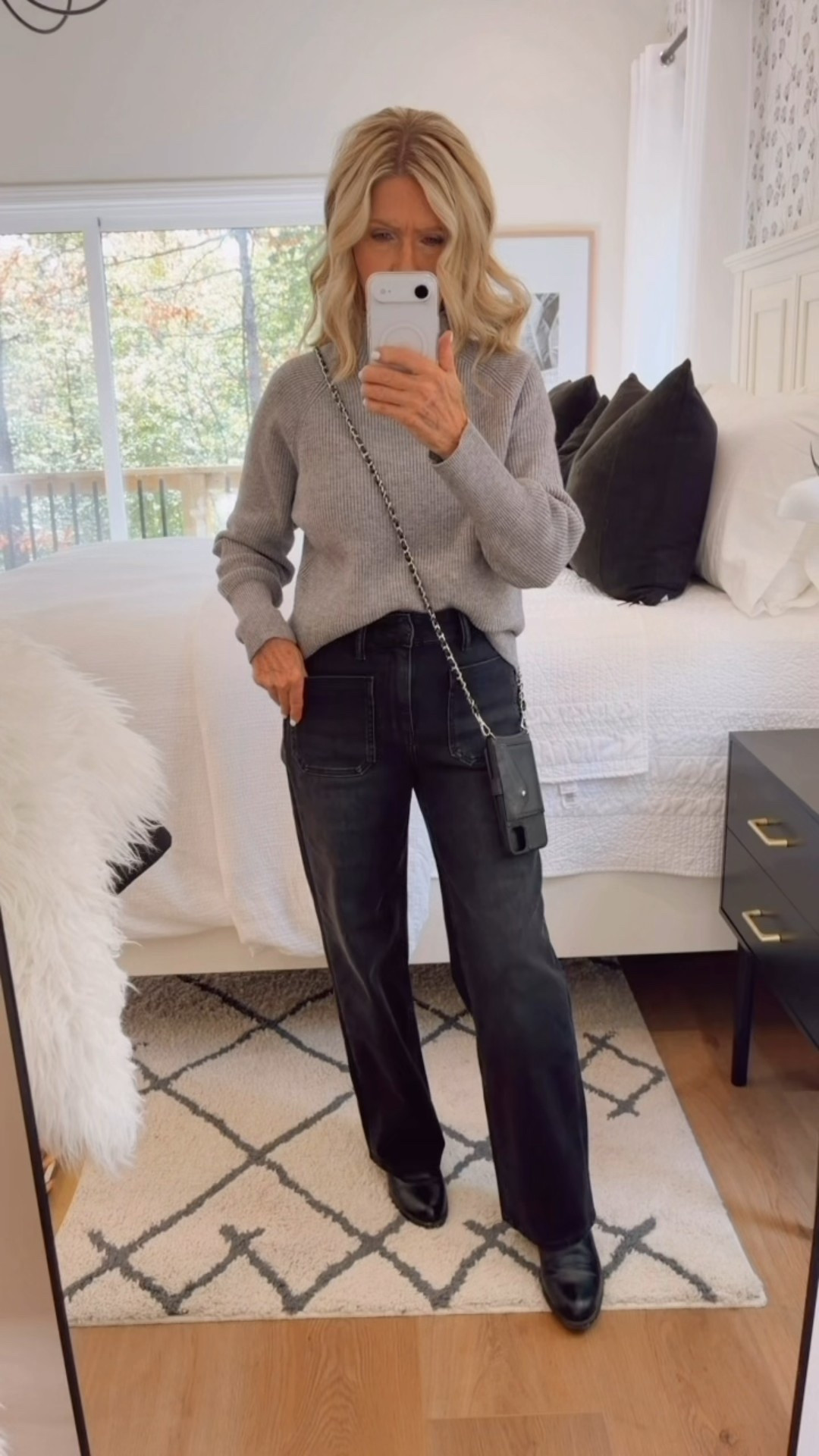 Effortless, comfy, and quietly cool.
Faded black Bella patch-pocket wide leg jeans paired with a soft gray mock-neck sweater = my everyday uniform lately. Added a hands-free crossbody phone holder, black ankle boots, and called it a day ✔️

Easy to style, easy to wear, and perfect for all the things on your to-do list (coffee runs included).

Shop the look & thank me later 🖤👖👢
#EverydayStyle #WideLegJeans #CasualChic #NeutralOutfit #FallStyle #ModernCottage #EffortlessStyle

#LTKGiftGuide #LTKPetite #LTKSaleAlert