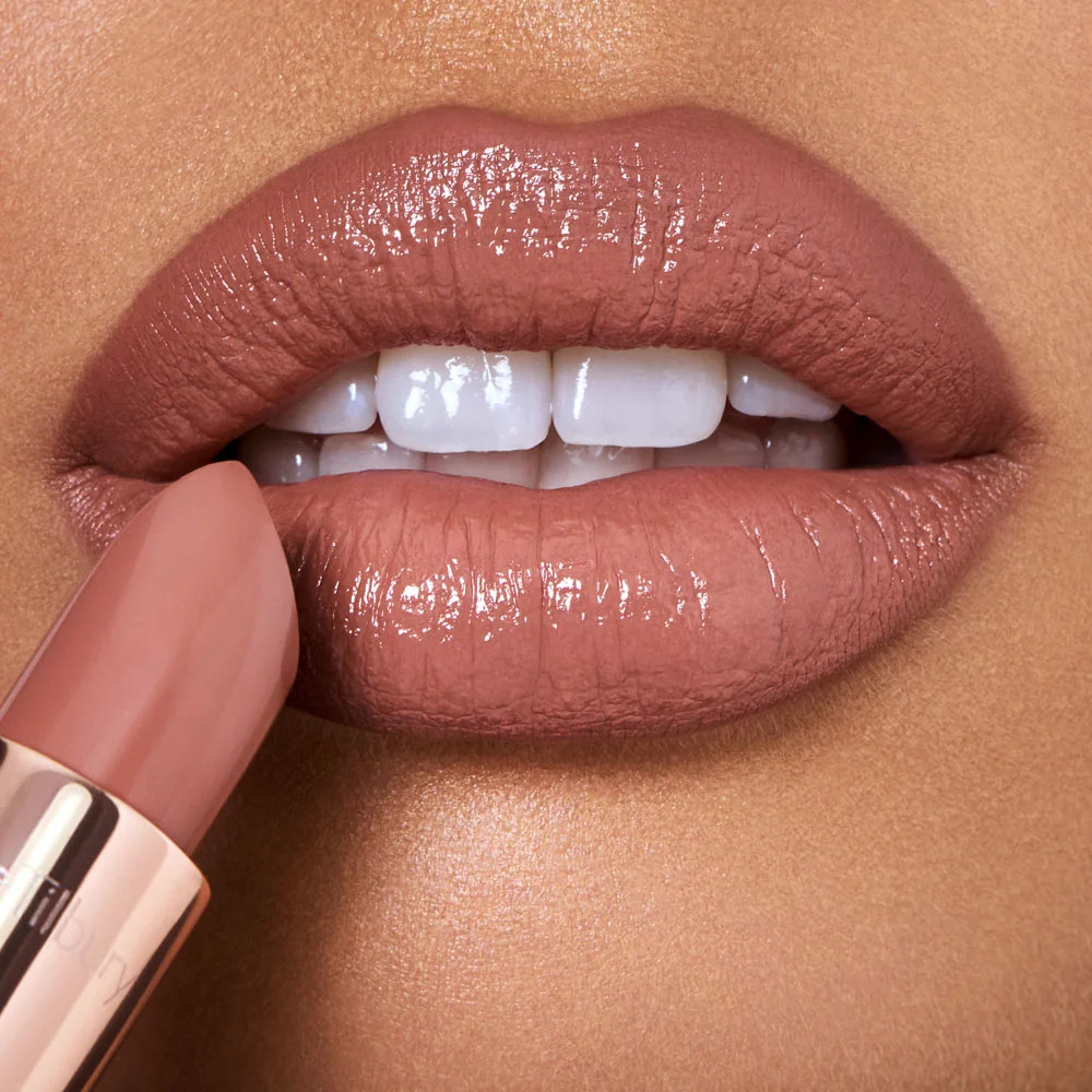 Cool Nude Lipstick: K.i.s.s.i.n.g Runway Royalty | Charlotte Tilbury | Charlotte Tilbury (US)