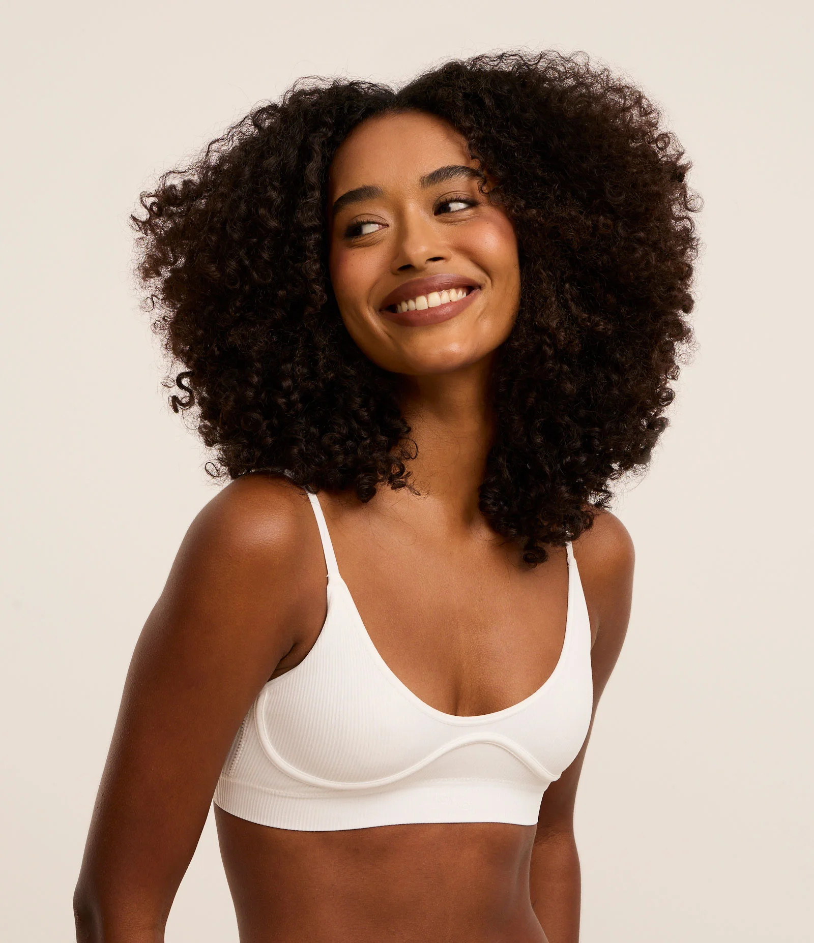 Sutiã Sport Seamless com Detalhes Contrastantes e Textura Branco - Lojas Renner | Renner (BR)