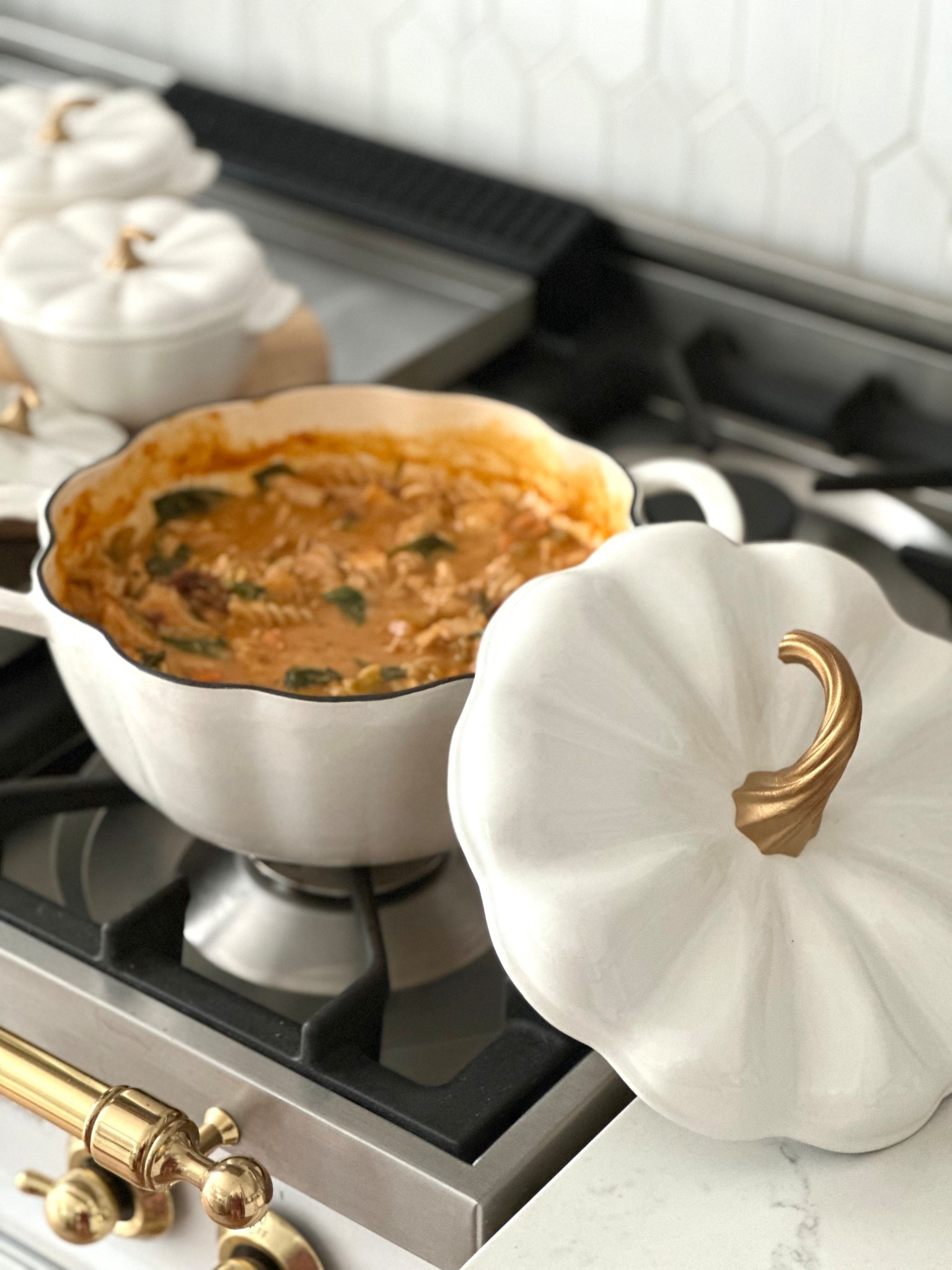 3.5 quart pumpkin dutch oven from Pioneer Woman! High sell out risk! These are VERY similar to the way more expensive version! Also comes in orange. 
.


#LTKHome #LTKFindsUnder50 #LTKSeasonal