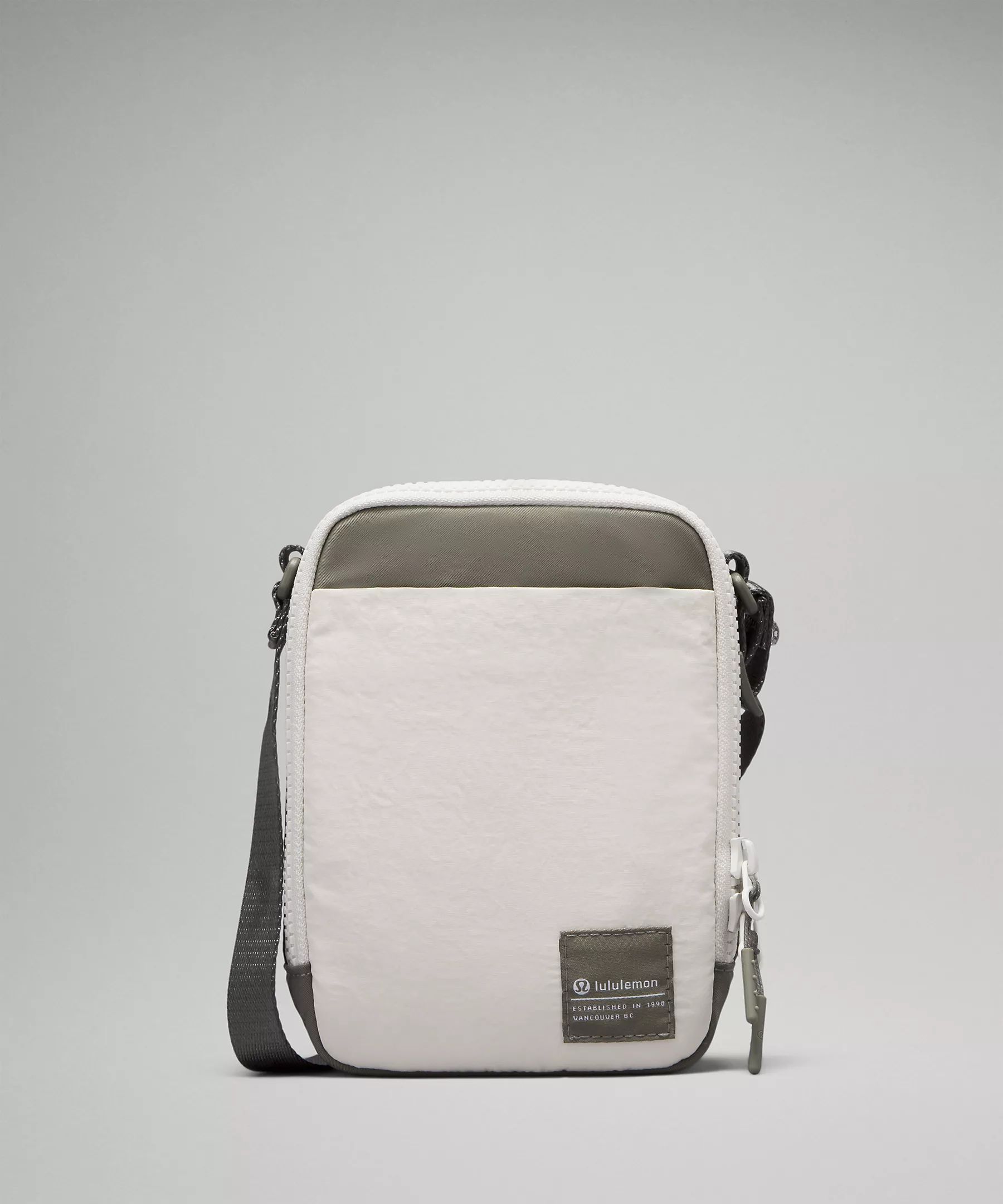 Easy Access Crossbody Bag 1.5L | Unisex Bags,Purses,Wallets | lululemon | Lululemon (US)