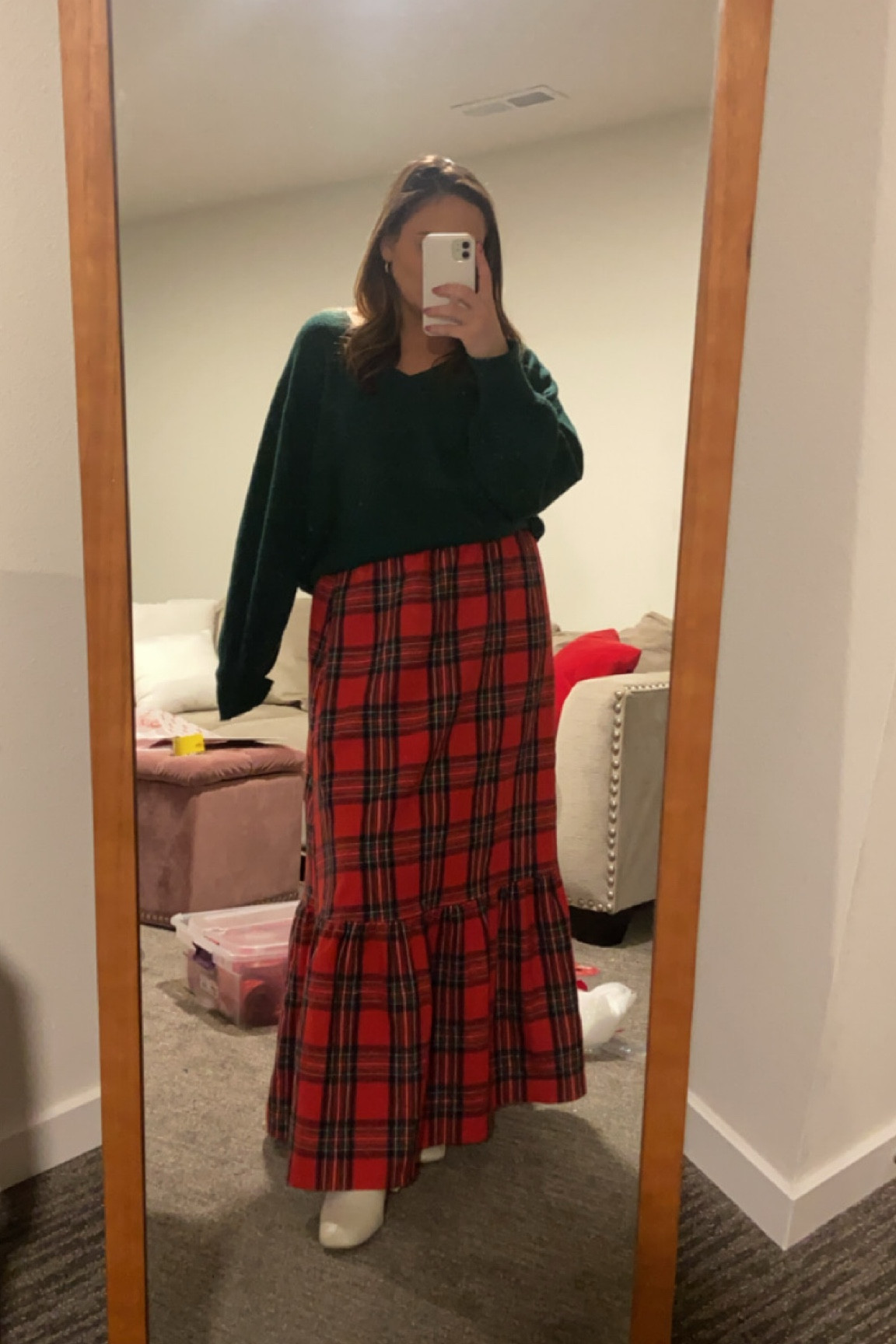 The cutest holiday skirt and sweater outfit ❤️ 

#LTKSeasonal #LTKStyleTip #LTKParties