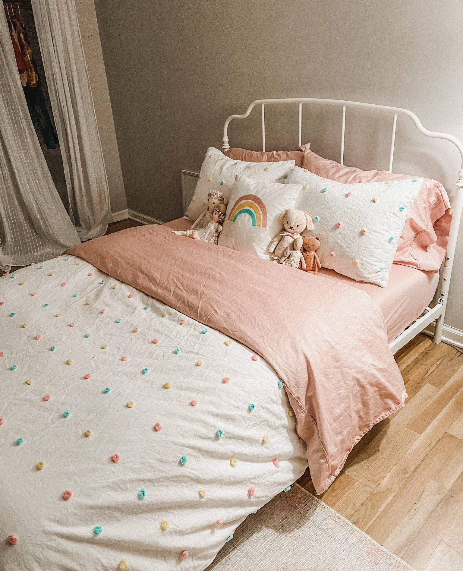 Kids bed and rug on sale 

#LTKHome #LTKSaleAlert #LTKKids
