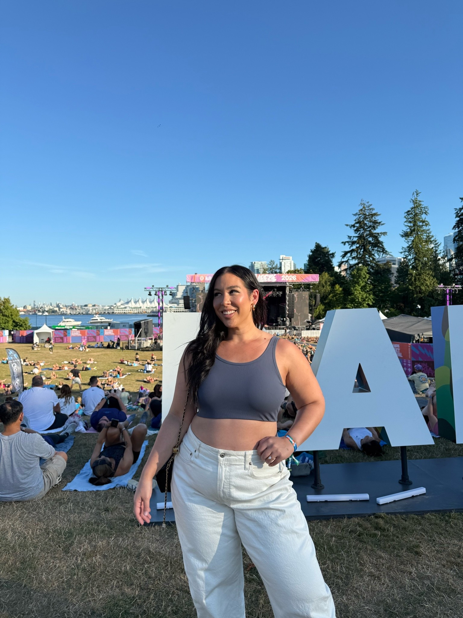 Festival outfit size 33 jeans

#LTKgrwm #LTKMidsize #LTKootd