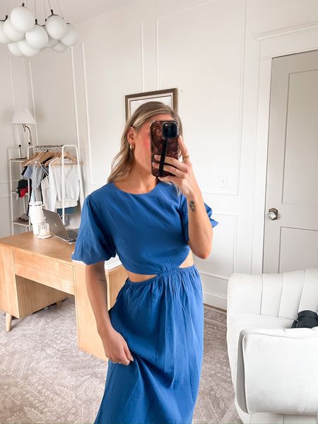 Summer dress or even a wedding guest dress!! 🩵 this blue is super pretty & I love the cutout details at the waist!!

A&F is having a sale this weekend too! 🫶🏻

Sizing Details ✨ 
5’4’’ • 120 lbs • 30D 

Dress: XS TTS

#LTKSeasonal #LTKStyleTip #LTKWedding