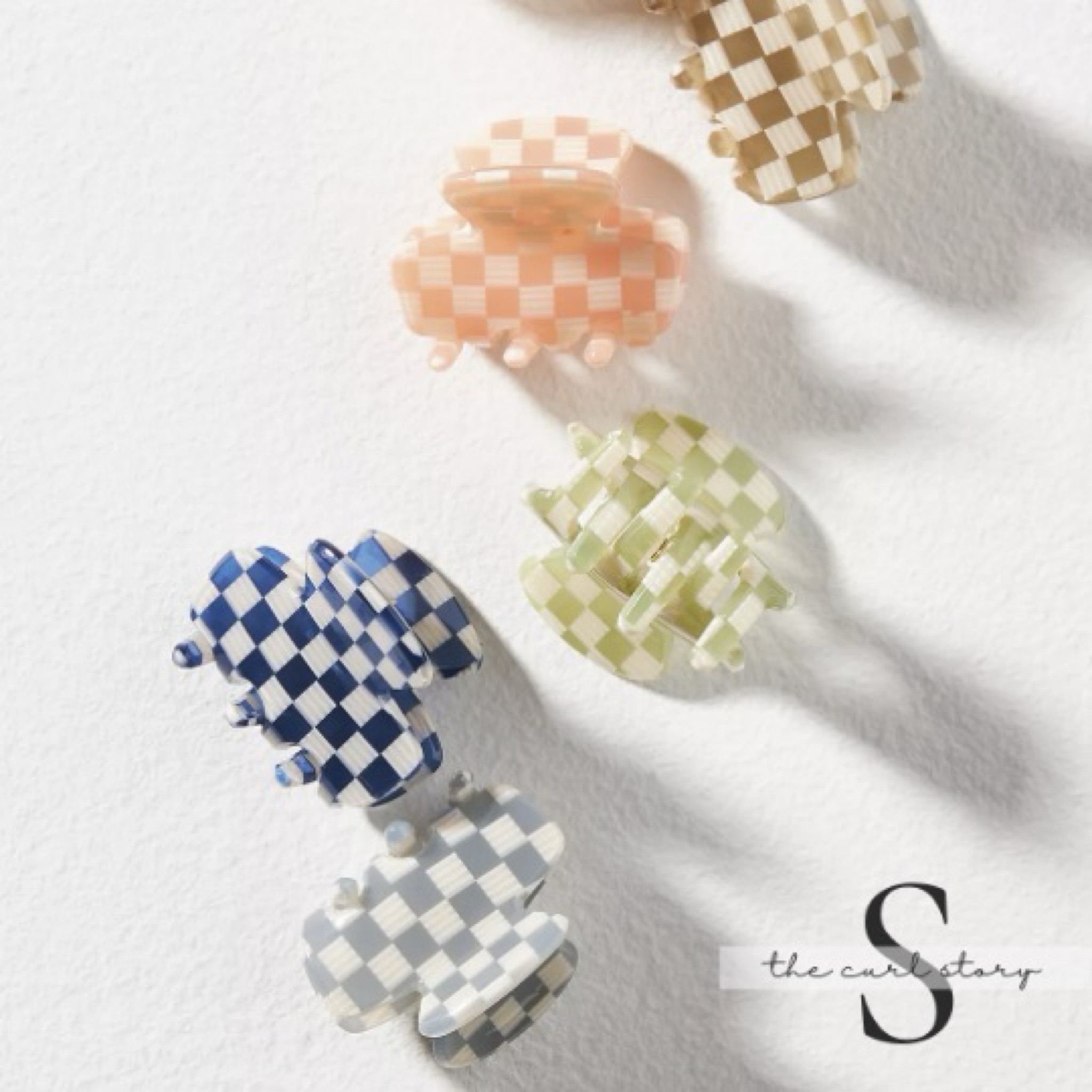 Mini check claw clips! #theCurlStory

#LTKFindsUnder50 #LTKSeasonal