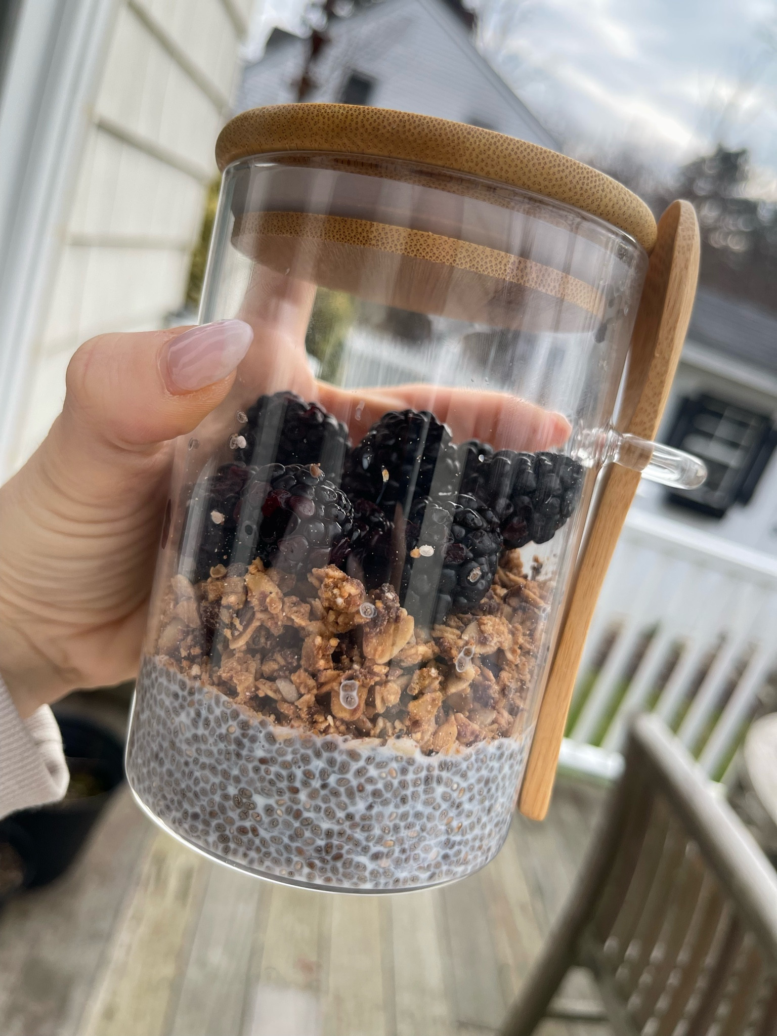 I’m obsessing over these cute jars! 