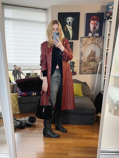 It’s always a fun challenge to out together and outfit combination that you’ve never worn before.
Bag, jeans, and leather trench all vintage.
•
.  #falllook  #torontostylist #StyleOver40  #secondhandFind #fashionstylist #slowfashion #FashionOver40  #vintagelevis #motoboots #vintagegucci #fryeboots #MumStyle #genX #genXStyle #shopSecondhand #genXInfluencer #WhoWhatWearing #genXblogger #secondhandDesigner #Over40Style #40PlusStyle #Stylish40


#LTKshoecrush #LTKover40 #LTKstyletip
