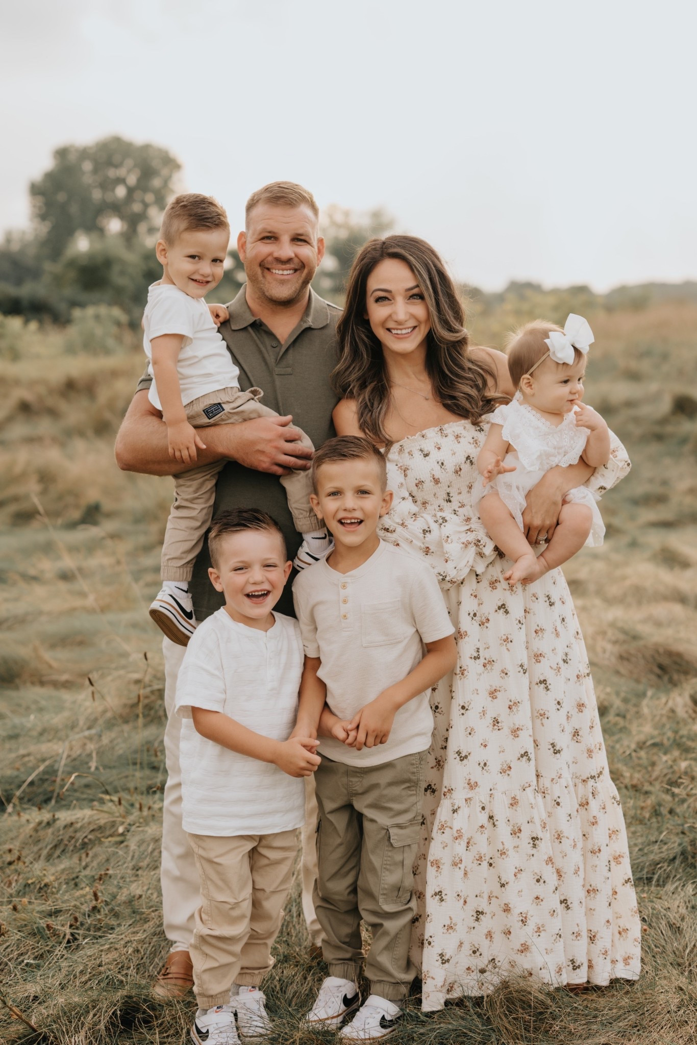 Family Photo Session - Outfit Ideas #familyphotos #outfitideas 

#LTKootd #LTKKids #LTKmomlife