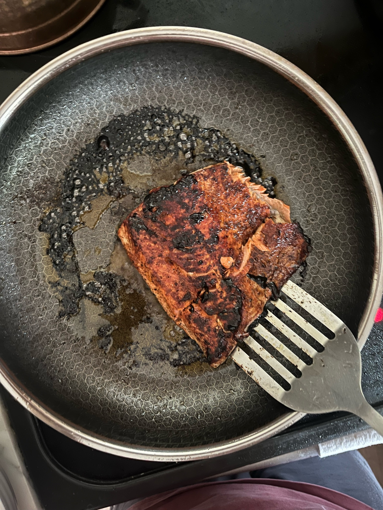 Cooksy makes non stick stainless steel hybrid hex pans that actually work! High quality & nothing scratches it I even used a metal spatula and able to use with induction, gas & electric! Comes in 3 different options - 9, 11 and 12 inches!

We love them! #cooksy #cooksypartner #ad @cooksyofficial 

#LTKhome #LTKGiftGuide #LTKfamily