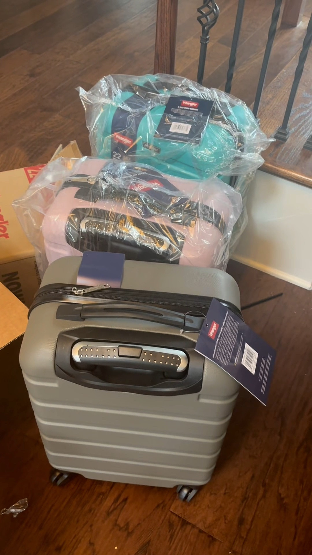 Affordable carry on luggage from Amazon

#LTKdayinmylife #LTKTravel