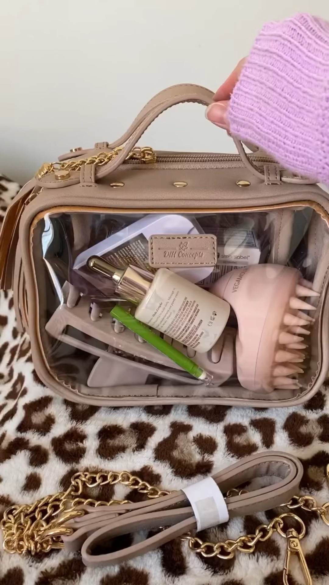 The Perfect Makeup Bag for Travel! 👜
 
Unboxing the @dih.concepts Makeup Bag—and I am so impressed! 😍 Come fill my bag with me! From my hair products and makeup to my Kindle and EC planner accessories, this spacious, high-quality bag fits it all without feeling bulky! ✈️💄
 
If you’re looking for a durable, affordable, and gorgeous makeup bag, this one is perfect! I just shared more fun details on this bag over in my latest blog post - head to makelifemarvelous.com or my link in bio! 💻✨

💗 Ashley

Make Life Marvelouss

#LTKFindsUnder100 #LTKHome #LTKBeauty