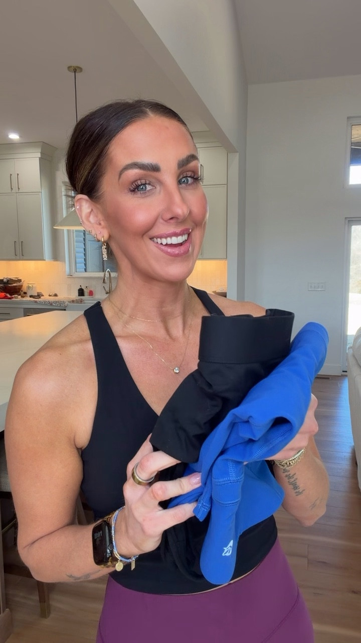 Cute, supportive and flattering workout items I am loving plus I have a discount code!! Get the 10% off code JESSAIUGA

@iugayoga_us #iuga #iugayoga #iugaleggings #iugaactivewear #amazonfinds

#LTKVideo #LTKActive #LTKfitness