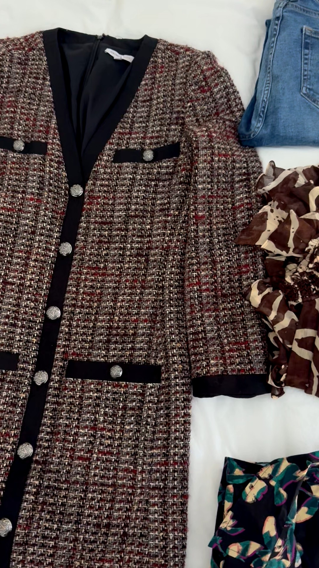 Let’s pack for LTKCon!  Veronica Beard, Alexis,
Ulla Johnson, Rhone  and a side of sequin 

#LTKStyleTip #LTKWorkwear #LTKCon