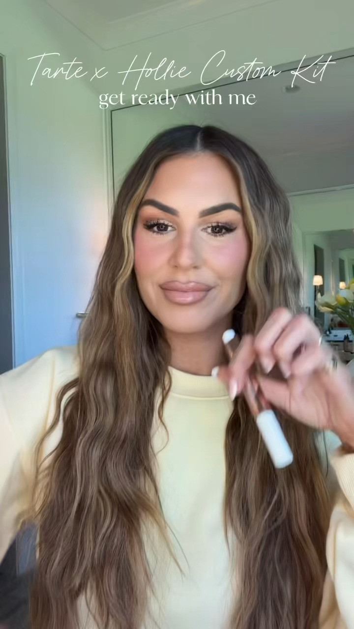 From 5/12–5/17, you can build a custom kit with 7 full-size faves for $77 (up to $234 value)! 

shades:
mascara- black 
bronze drops- bronze glow
lipgloss- cherry blossom
lipliner- rosy brown
blush- blushing bride
face tape- medium tan 
concealer- light neutral 
Flower power Amazonian clay eyeshadow 

@tartecosmetics #tartepartner #ad

#LTKSaleAlert #LTKBeauty