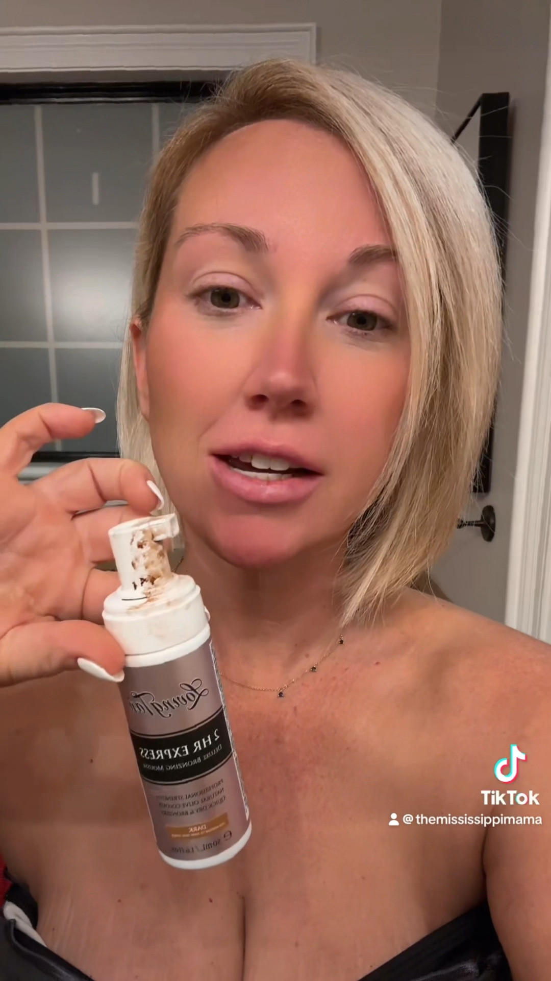 Just because fall is around the corner, doesn’t mean you have to lose that summer glow! I got my hands on the loving tan two hour express in dark!  This is the first self tanner I have tried that did NOT leave me feeling sticky. 🙌🏻

#LTKMidsize #LTKBeauty #LTKVideo