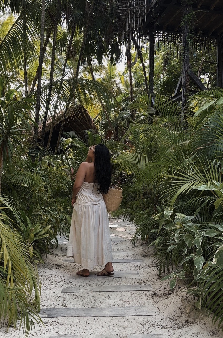 one of my absolute favorite dresses for vacay — of course it’s from free people, are we surprised? 

I love the unique take on a linen dress - the movement, the silhouette, the textures. the perfect way to include some not-so-basic timeless pieces into your vacay rotation. 



#LTKFindsUnder100 #LTKStyleTip #LTKTravel