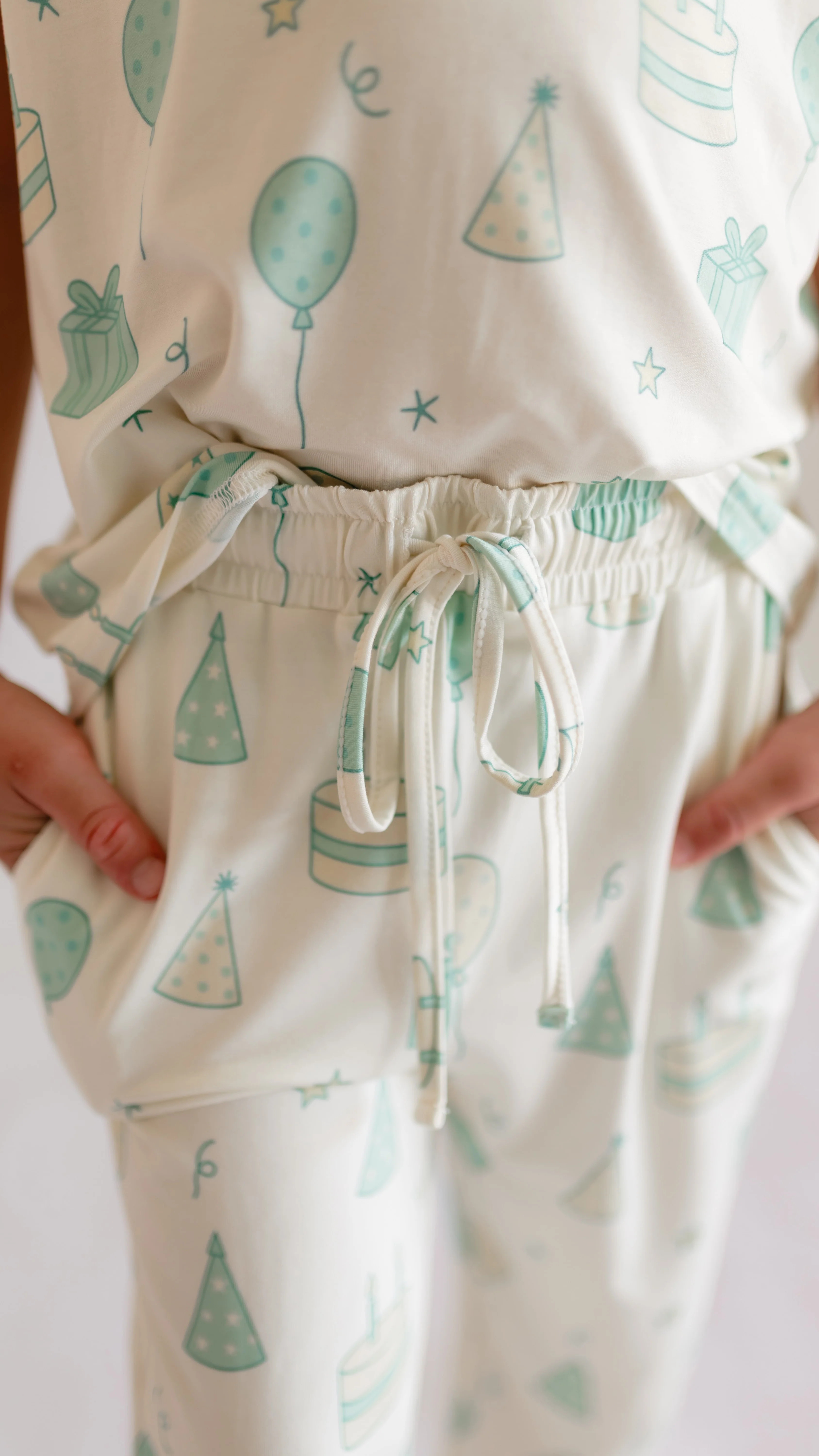 Youth Jogger Set In Birthday Hats | Silks Design