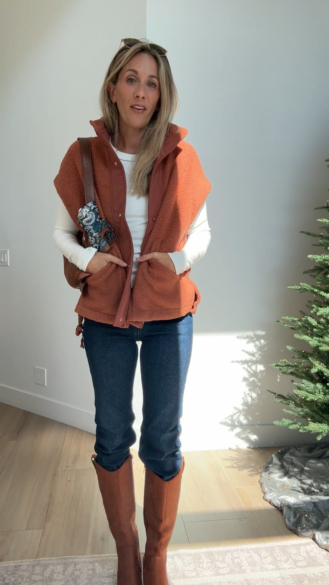 Amazon winter outfit vest and jeans 

#LTKFindsUnder50 #LTKootd #LTKmomlife