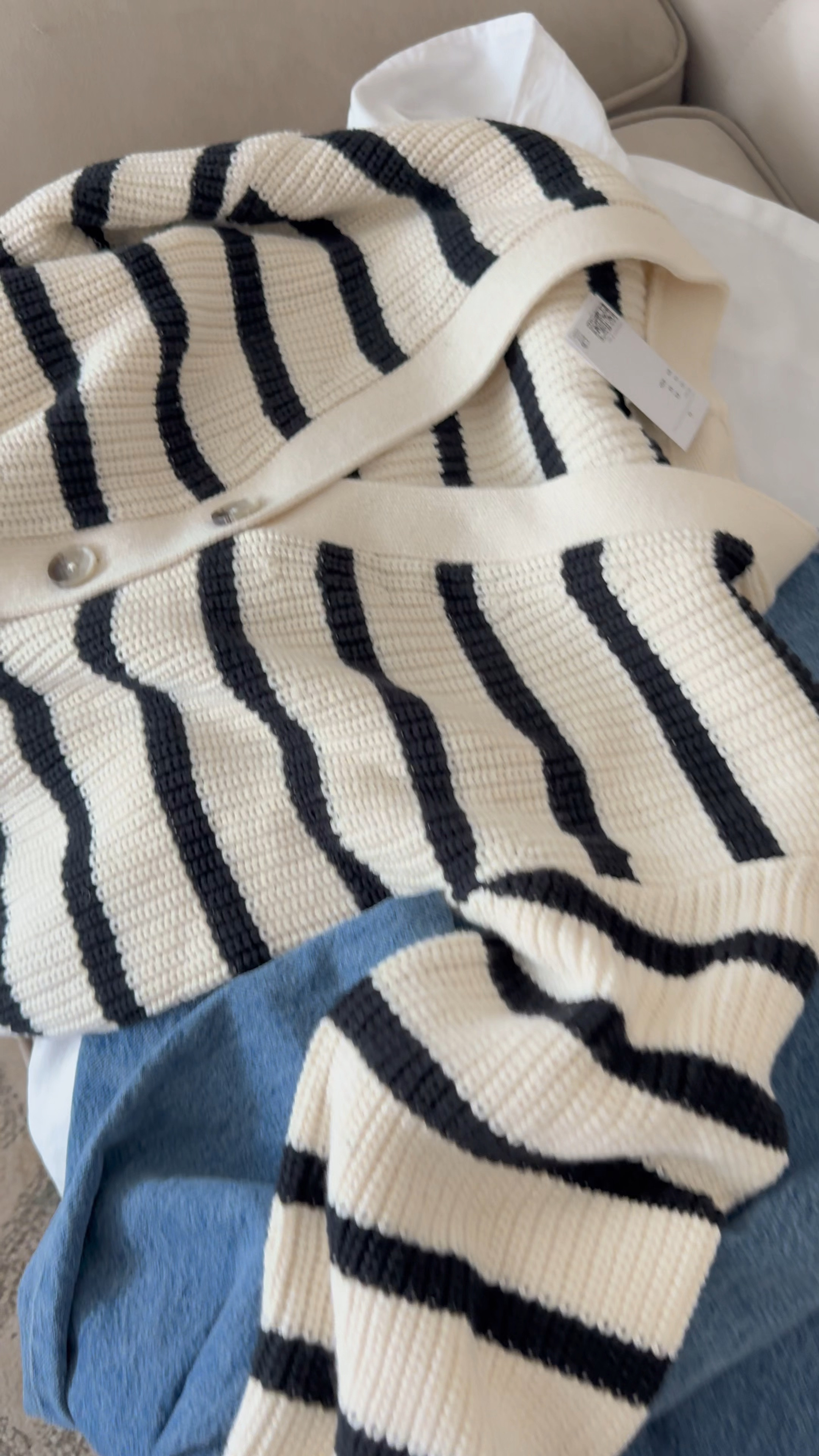 The Capsule Cashflow Try On Haul


#LTKFindsUnder50 #LTKStyleTip #LTKSaleAlert