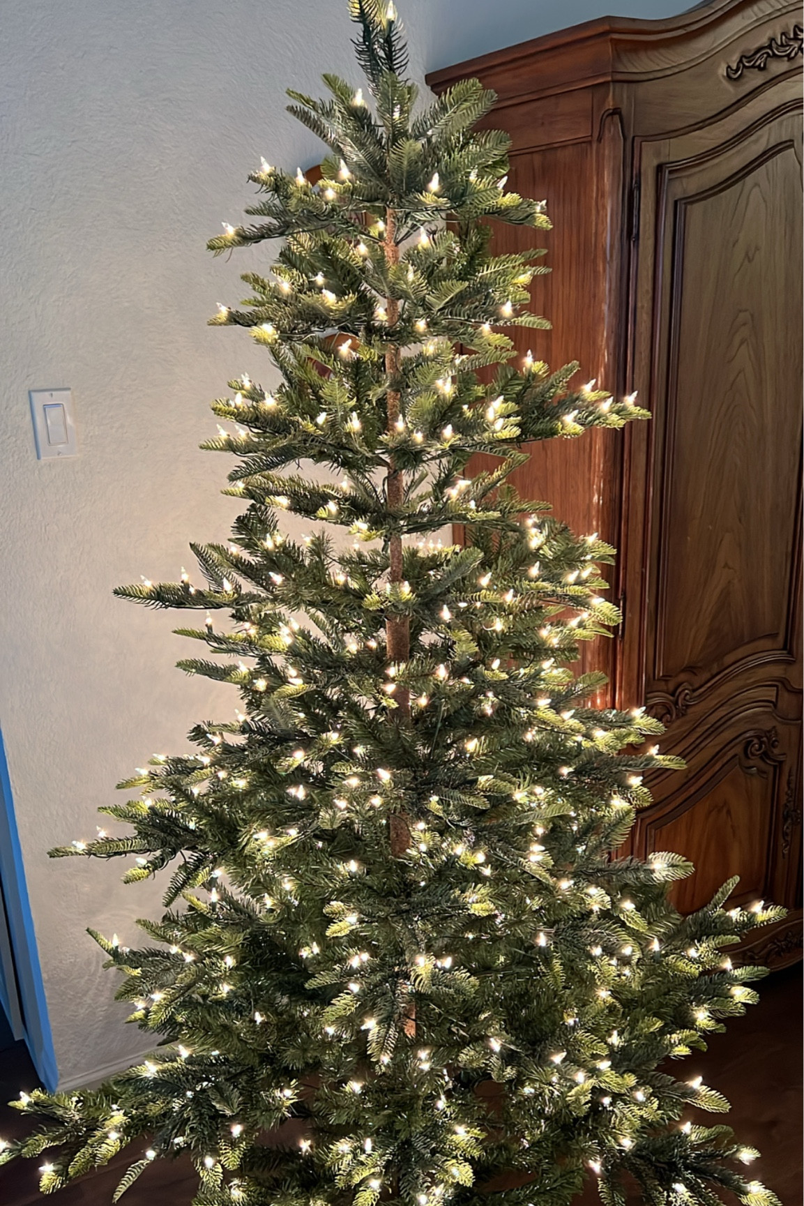 6.5 Foot Pre-Lit Aspen Fir - looks so beautiful and natural! The white lights are warm and gives off a gorgeous glow. Also comes in 4.5 and 7.5 heights!🎄

#LTKHoliday #LTKHome #LTKSeasonal