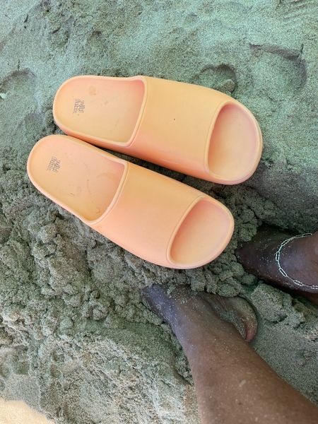 Wildfabletarget  slide  sandals

#LTKSeasonal #LTKshoecrush #LTKFind