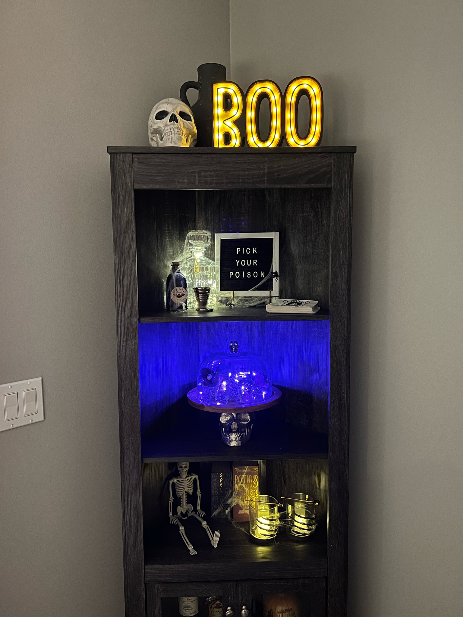 Halloween bar decor styling 

Corner bar decor, shelf styling, Halloween finds, Halloween decor

#LTKstyletip #LTKHalloween #LTKSeasonal