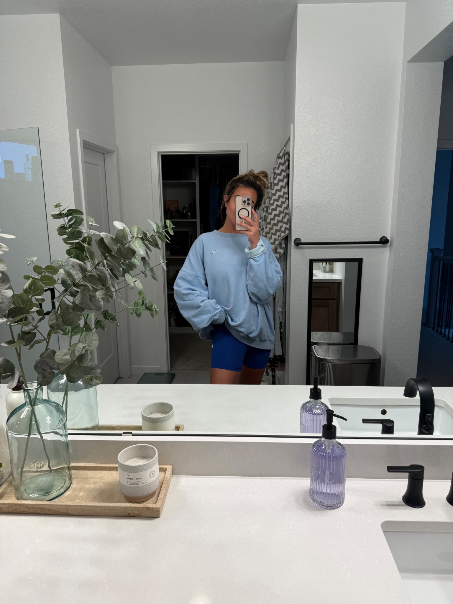 Blue monochrome activewear 

#LTKActive #LTKFindsUnder100