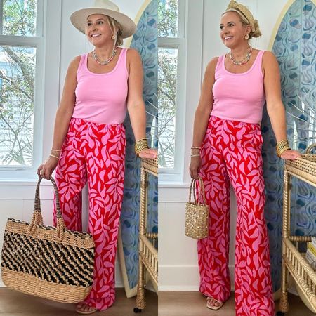 Adorable pants from target!! Such a good vacation outfit. Wearing smalls 

#LTKSeasonal #LTKFindsUnder100 #LTKStyleTip