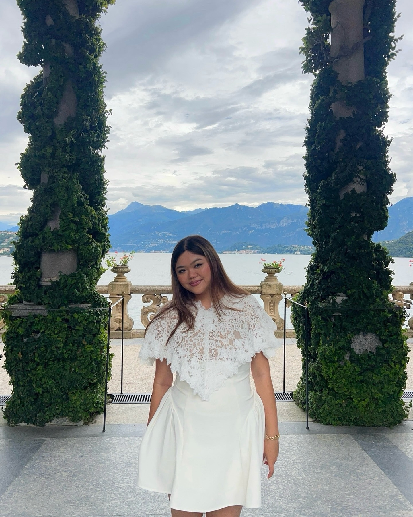 i got seasick getting here, but it was so worth it 
outfit linked in bio~
@revolve 

#eurosummer #italiansummer #whitedresses #asianfashionblogger #summeroutfitideas #revolveme #summeroutfits #ａｅｓｔｈｅｔｉｃ #bellagioitaly #whimsy