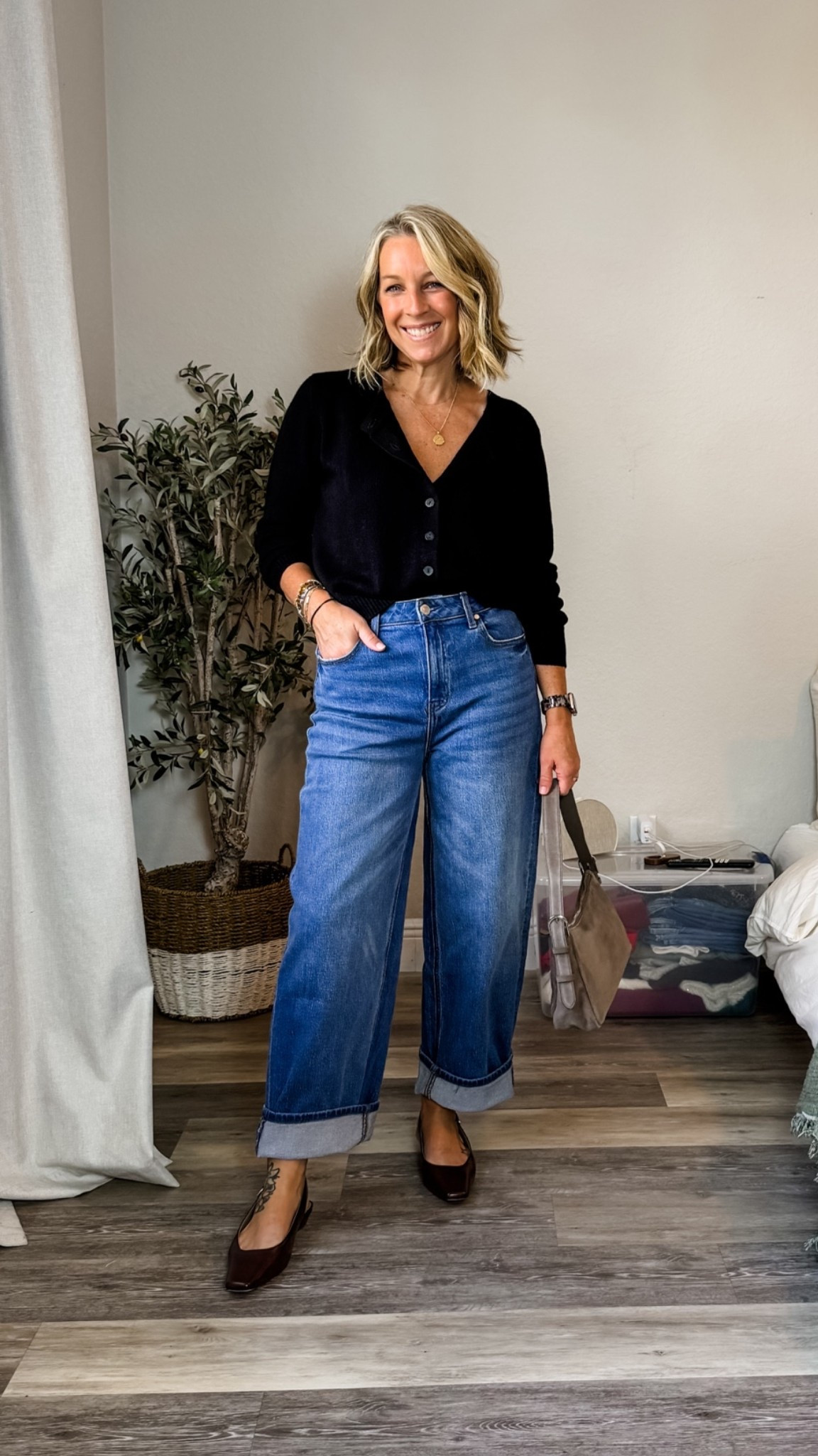Immediately yes. @Quince   🤌🏼
Medium Cashmere Cardigan and 8 regular Jeans but they do come in short. I just like the versatility of being able to wear them long or cuffed.
#quincepartner

#LTKootd #LTKPetite #LTKgrwm