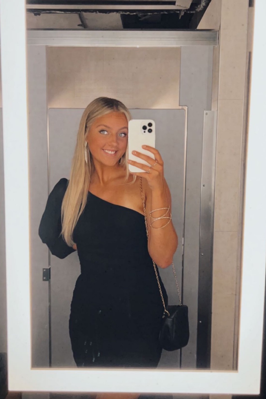 Black cruise night dress