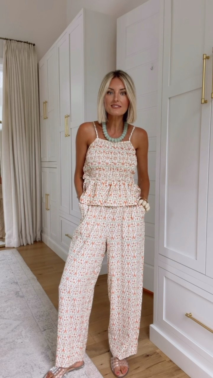 Okay the Solid & Striped x Target collab is so good! The linen material feels very nice and luxe. I love the smocked detail and ruffle! Wearing S in both

Loverly grey, peach white floral pant set, linen set, smocked ruffle floral top, what to wear on vacation, matching summer pant set

#LTKSeasonal