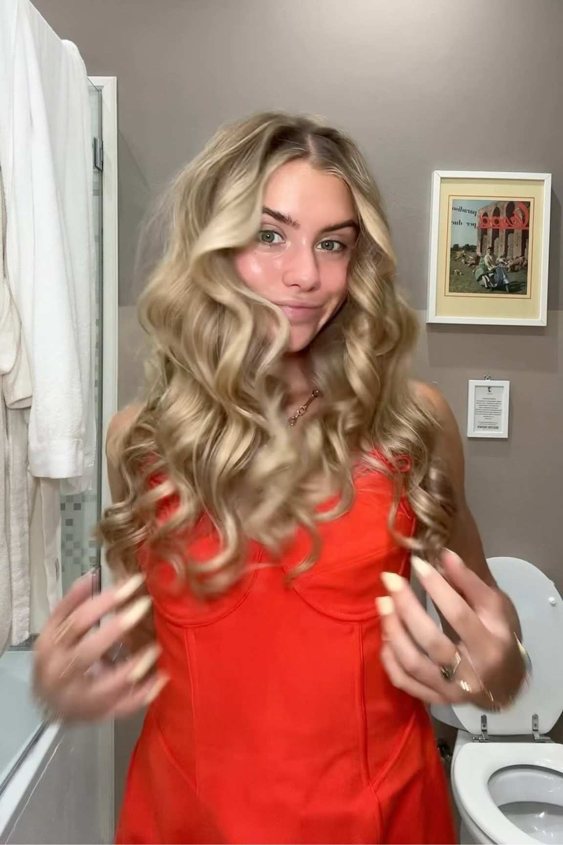 heatless hair overnight curls or bust the only way to style your hair and get voluminous curls that last for days without damaging your hair in the slightest 💆‍♀️✨ comment “CURLS” and I will message you the link to the hair curler, a tutorial, and my outfit. 

#heatlesscurls #heatlesshair #heatlesscurlsovernight #overnightcurls #hairtutorial #heatlesscurlstutorial #overnightcurlstutorial #haircurlingtutorial