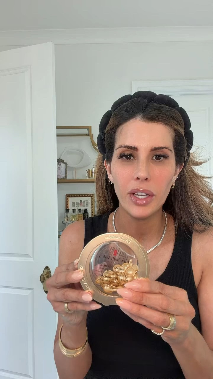 Added these Advanced Ceramide Capsules by Elizabeth Arden to my routine to help re-build my skin barrier! These capsules activate the skins natural ceramide production! This product just launched 8/3!@macys #macyspartner @Elizabeth Arden #ElizabethArdenPartner

Emily Gemma

#LTKselfcare #LTKBeauty #LTKstorytime