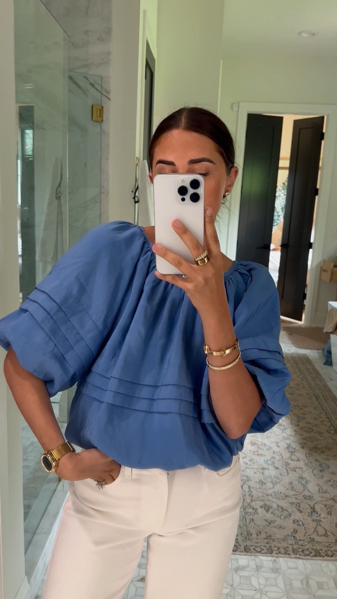 Top: small
Jeans: 27 (should have got 26)
Code: DEDE20 for 20% off $100+
Top is the prettiest blue color! Comfy and just a good basic to wear all spring with shorts or jeans