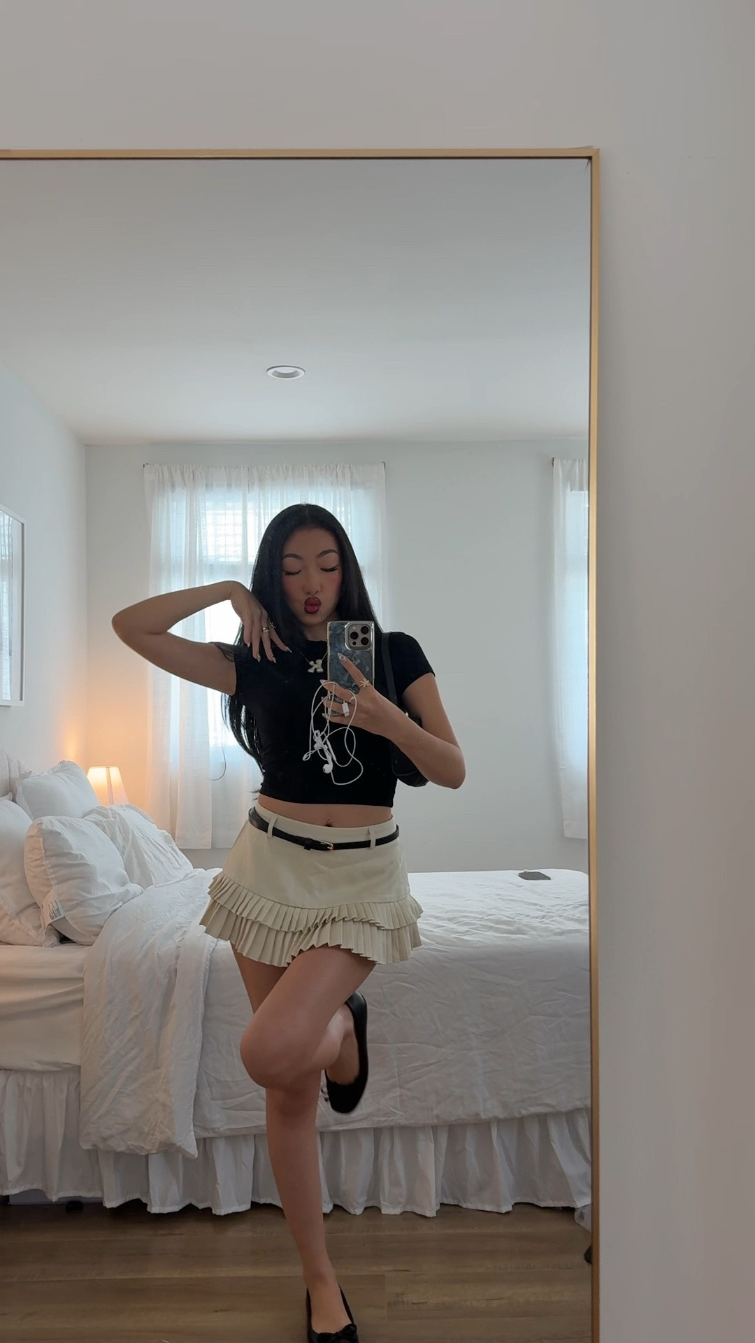 suns out skirts out 🤩