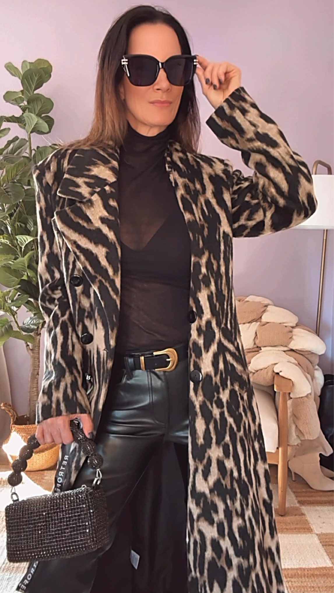 Don’t threaten me with a good time 💃 you had me at leather 🖤💣 

Wearing size XS top, 24 in pants, S coat

#nicolecolee #fashionblogger #styleblogger #fashionstyle #leatherpants #datenight #bengal #seroya #pistola 




#LTKParties #LTKShoeCrush #LTKStyleTip