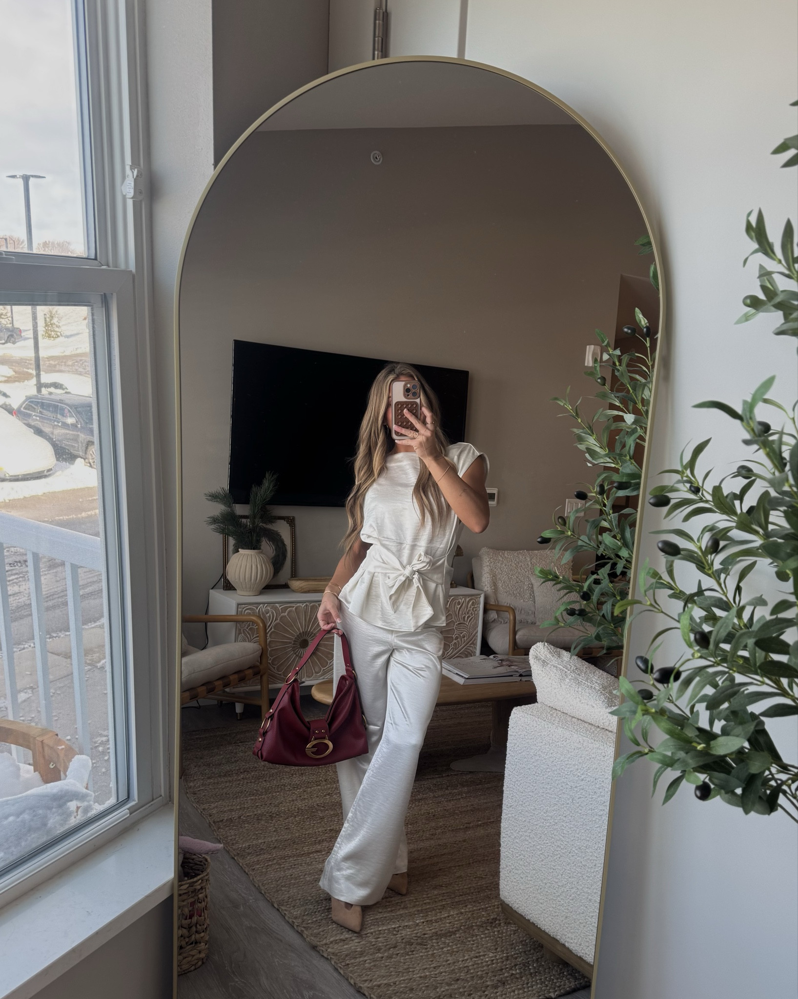 @guess has the perfect pieces for this holiday! 🤍✨ 

#GuessPartner #ad