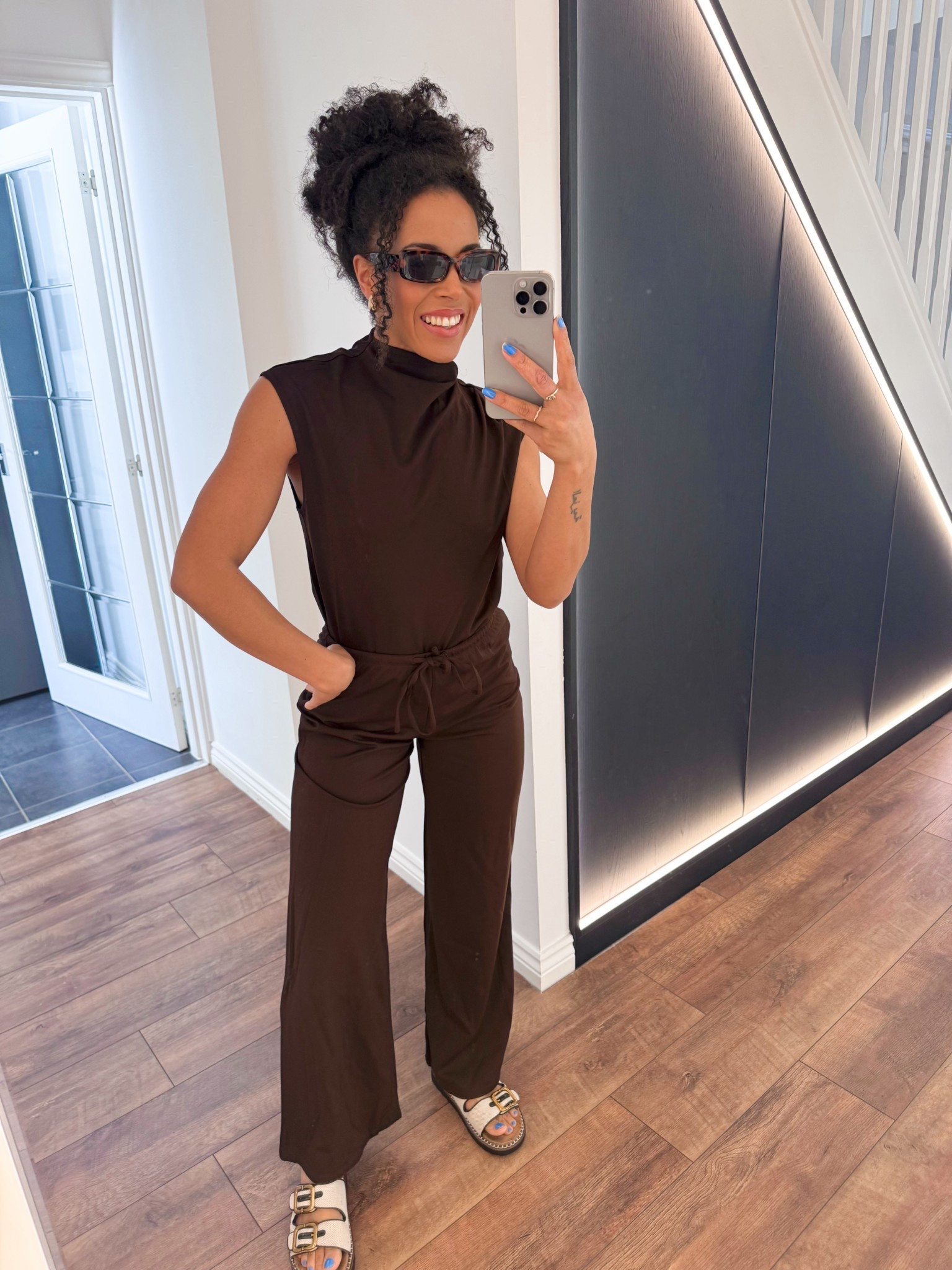 Love this chocolate 🍫 set 🤎

Top is oversized - wearing a XS in top and small in trousers. Perfect day / work fit. 

#workwear #workoutfit #spring #brownset #matching #sunglasses #sandals 

#LTKuk #LTKworkwear #LTKspring