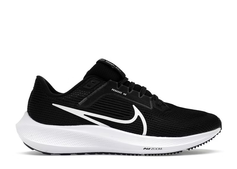 Nike Pegasus 40 (Women's) Sneakers in...