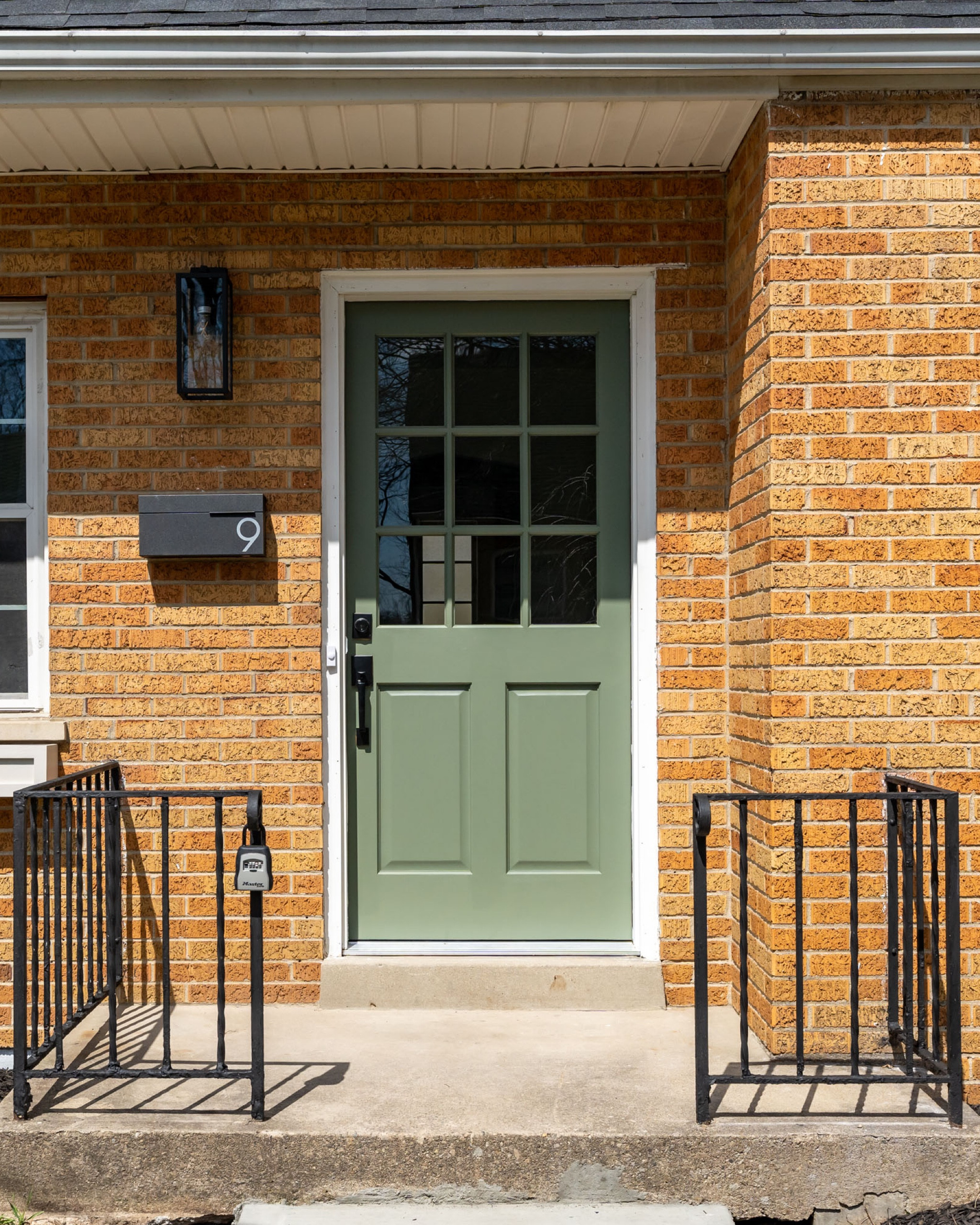 Ridge Flip - Exterior