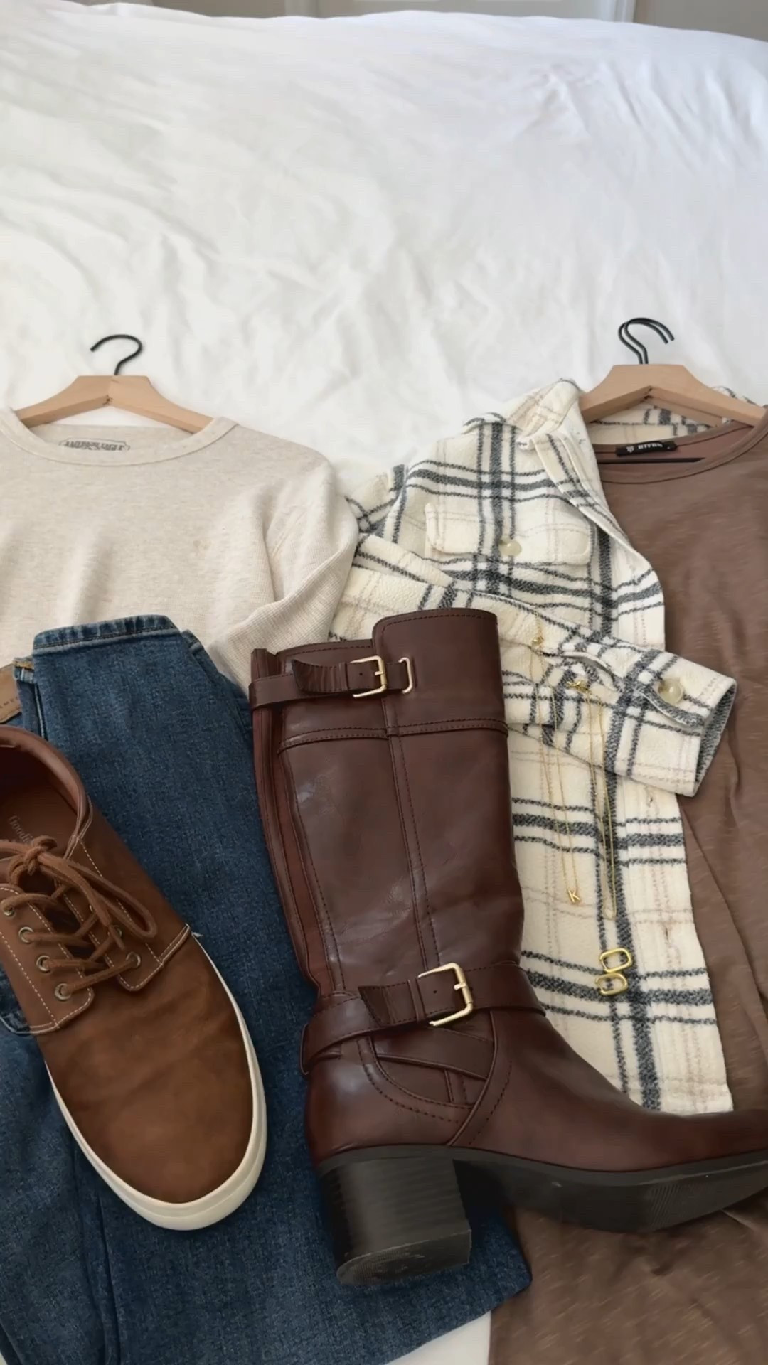 his and hers fall days 🍂 cozy neutrals, crisp air, and coffee runs that turn into afternoon strolls 🤎 the kind of outfits made for pumpkin patches, cider dates, and everything in between #fallvibes #hisandhers #ltkfallfashion #cozyseason #neutralstyle #falloutfits #ltkcouples #autumnstyle

#LTKGiftGuide #LTKShoeCrush #LTKSeasonal