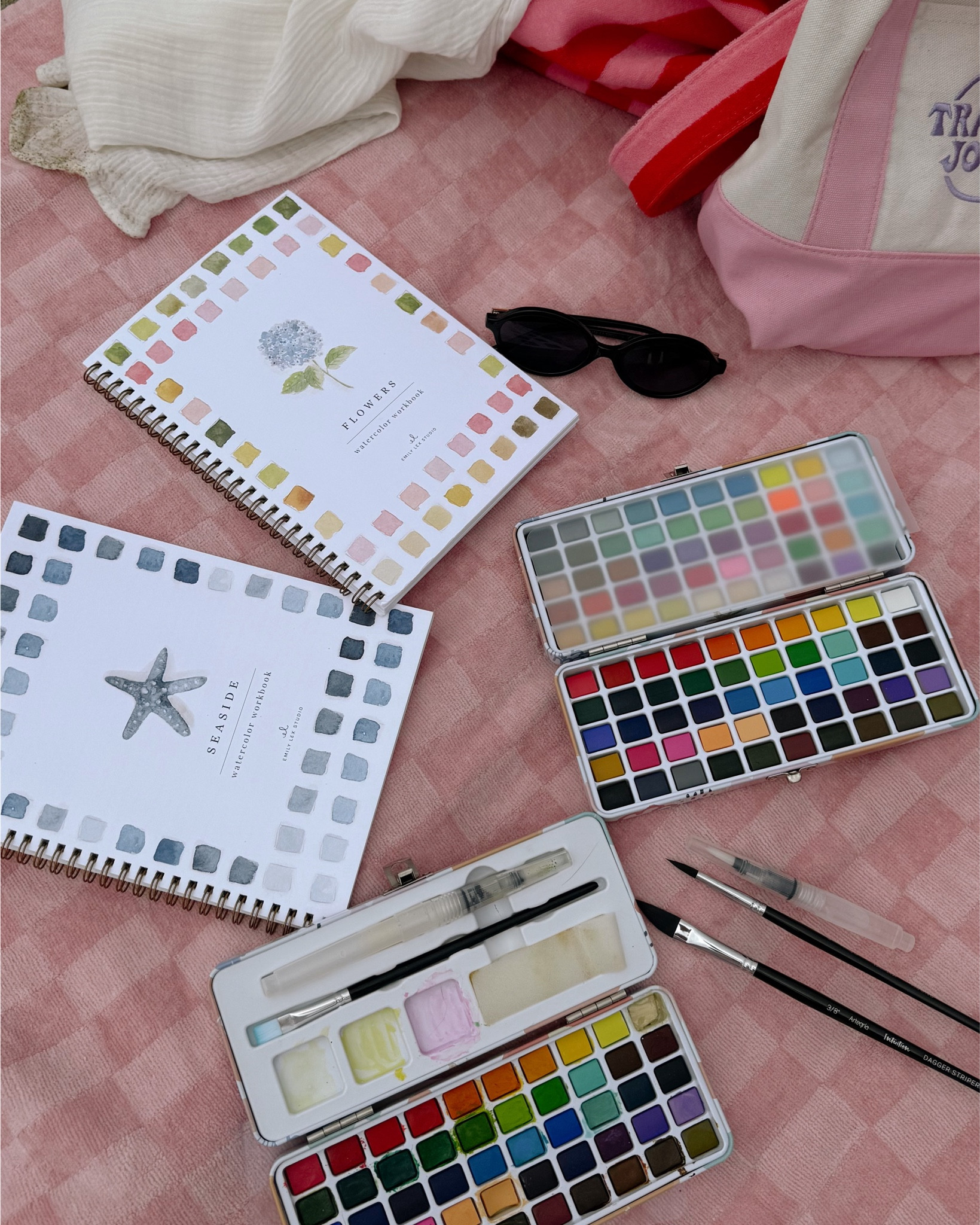 Water color painting at the beach using water coloring books from Emily Lex Studios

Water color, water color work books, water color paints, painting, paint with me, paints, crafts, beach activities, summer activities, girls day activities, date night ideas, summer, beach, crafty, creative

#LTKSeasonal #LTKTravel #LTKFamily