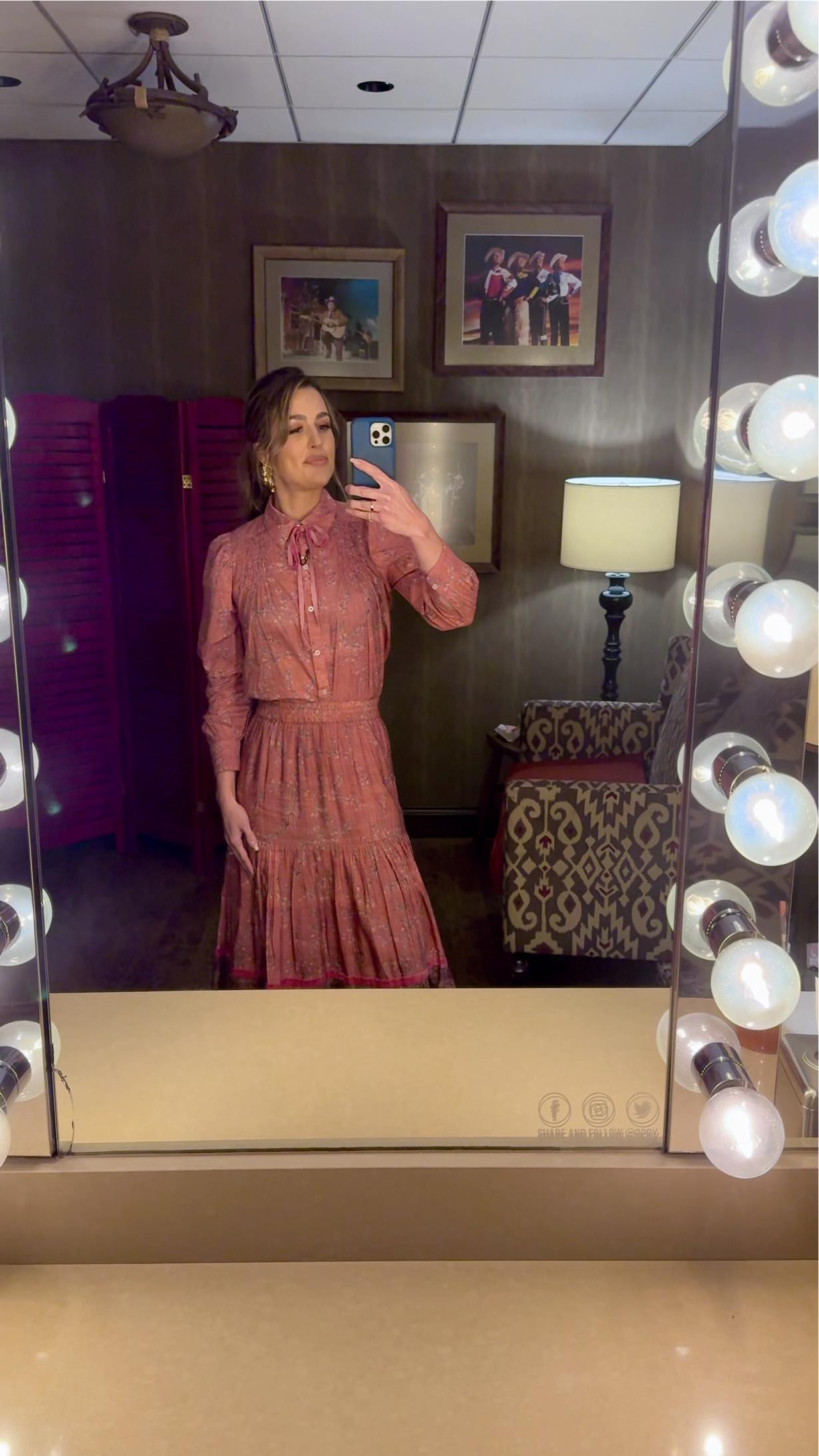 Always check those clearance racks! This is 65% off right now at Dillard’s and I just love this sweet western look. 

#clearance #dillards #countrygirl #westernwear

#LTKSaleAlert #LTKFindsUnder100 #LTKSpringSale