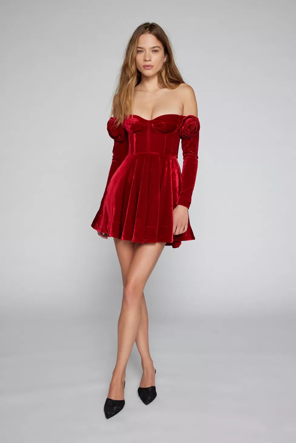 Bardot Sigma Velour Off-The-Shoulder Mini Dress | Urban Outfitters (US and RoW)