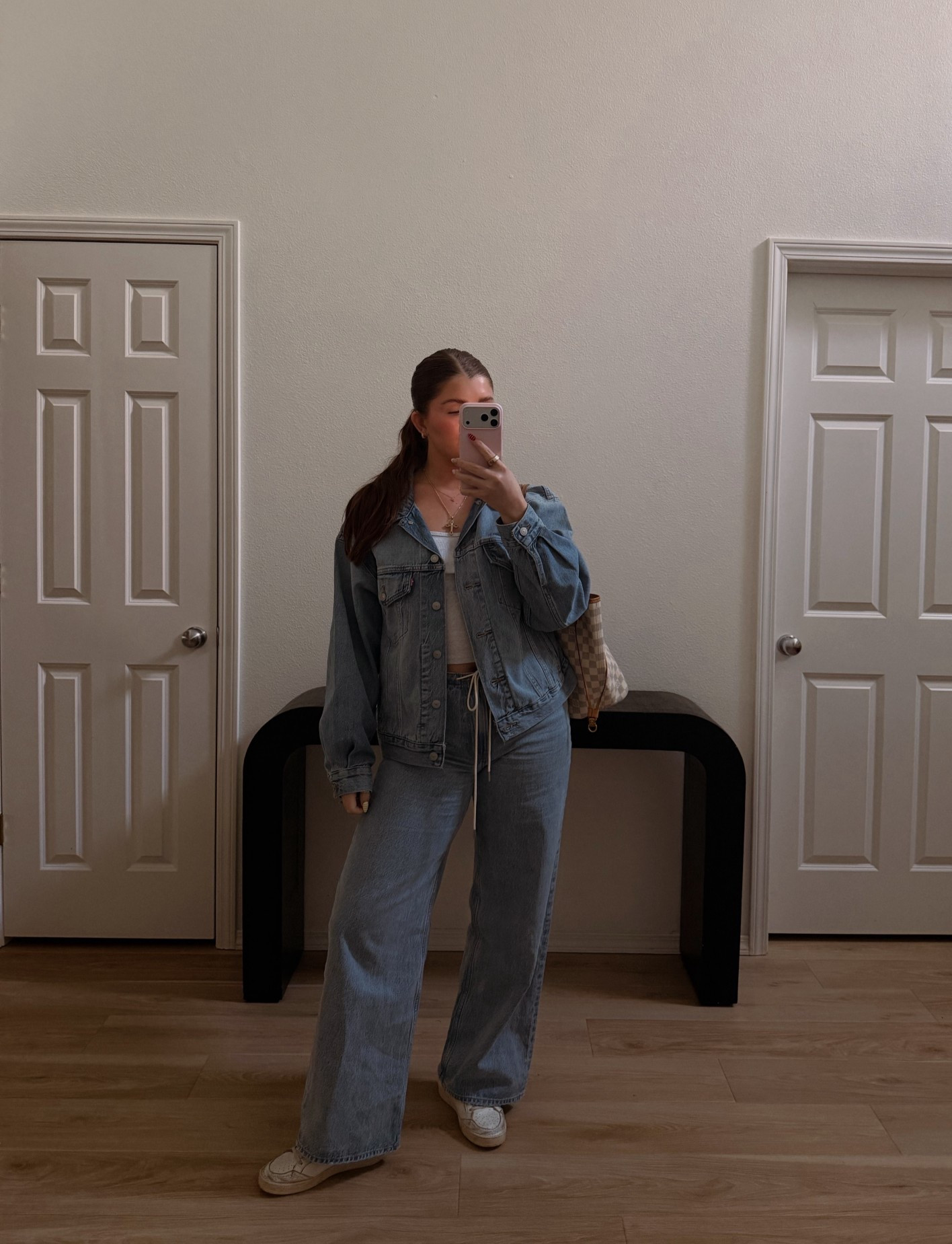 Canadian tuxedo, Abercrombie jeans

#LTKmomlife #LTKootd #LTKgrwm